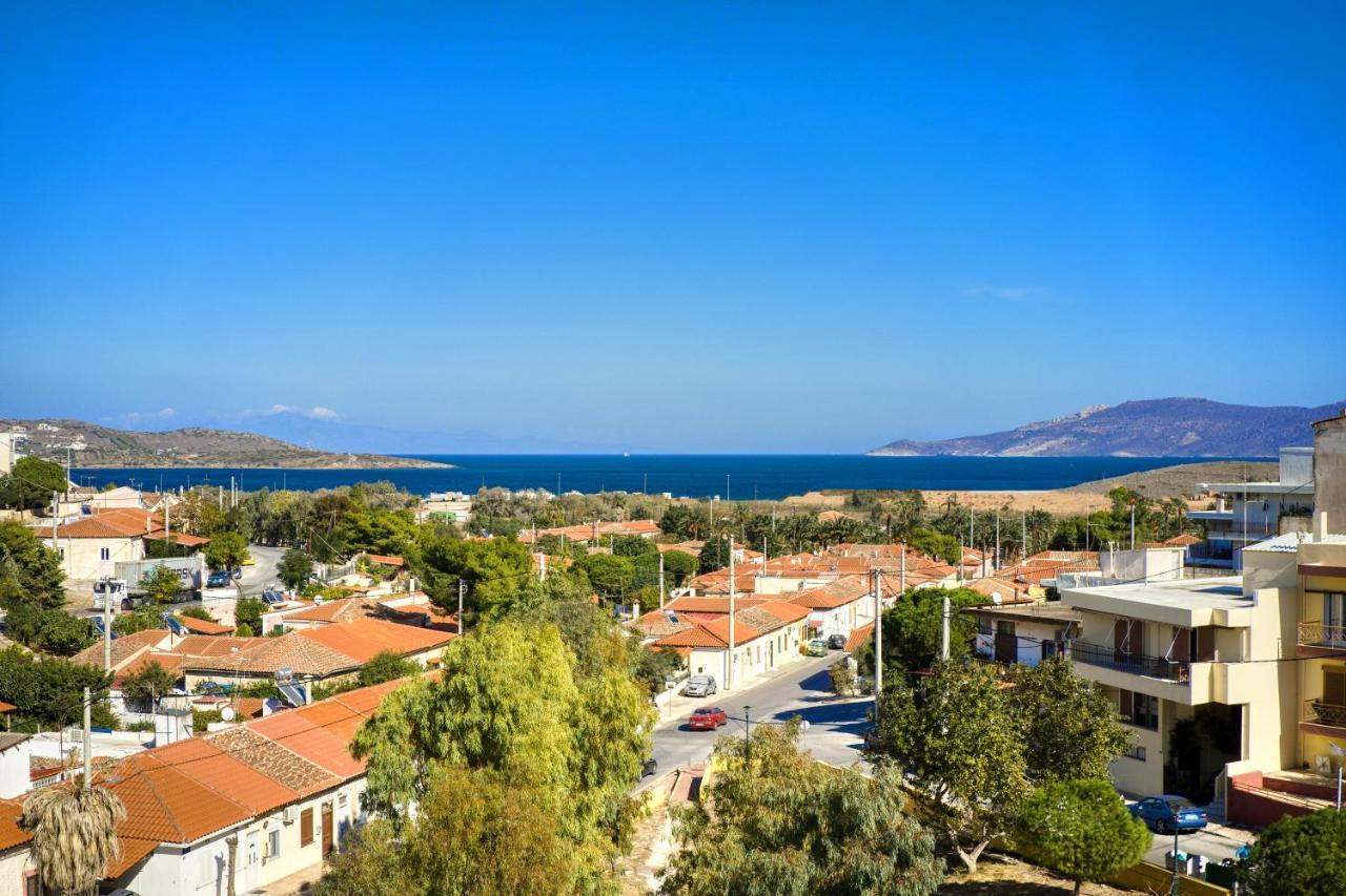 Sea & Mountain Apartment Close To Port And City Lávrion Exterior foto