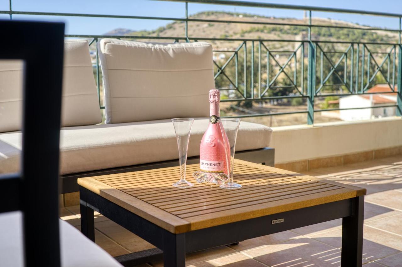 Sea & Mountain Apartment Close To Port And City Lávrion Exterior foto
