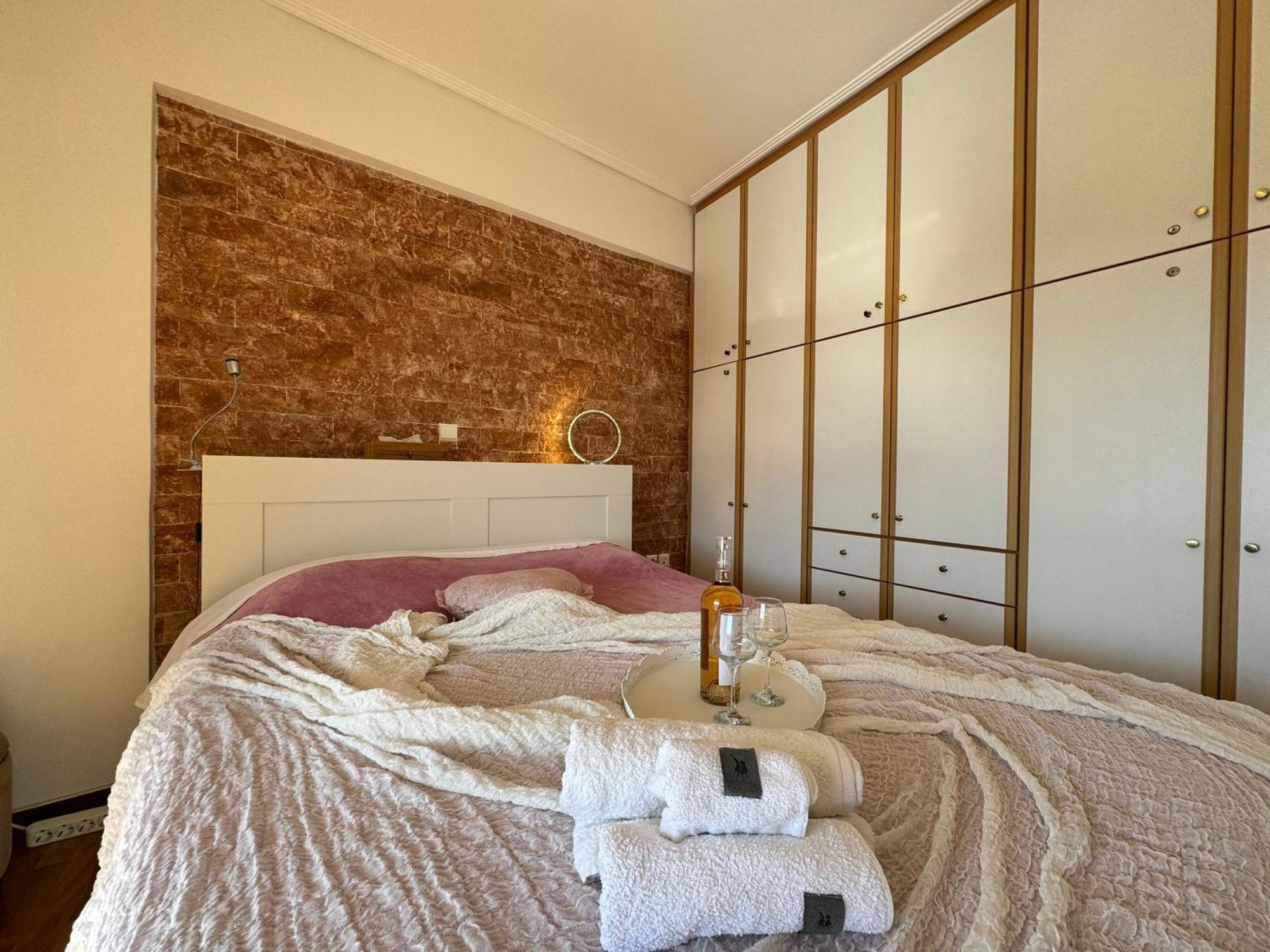 Sea & Mountain Apartment Close To Port And City Lávrion Exterior foto